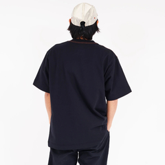 and wander(アンドワンダー) |[アンドワンダー]ロア×アンドワンダーロゴプリントTシャツ