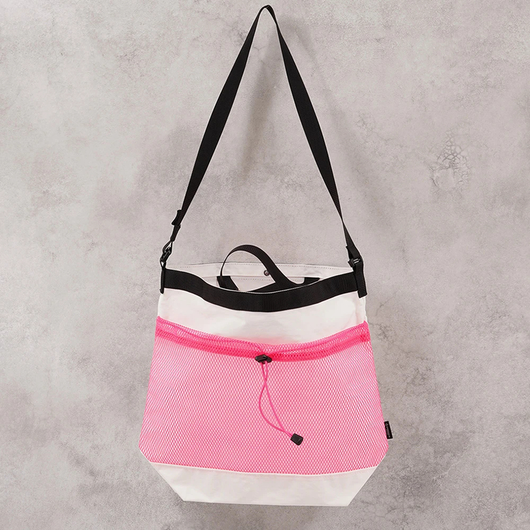 アクシーズクインモディファイド]ナイロン2ウェイトートバッグ