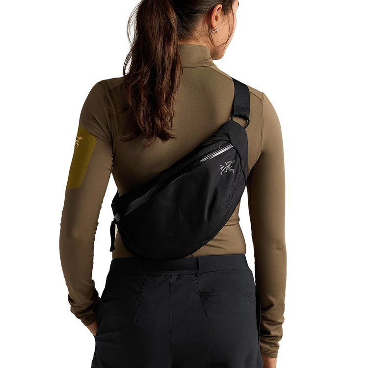 【新品未使用】ARC'TERYXアークテリクス アクシオス 4 クロスボディ アークテリクス]アクシオス 4 クロスボディ / ARC'TERYX