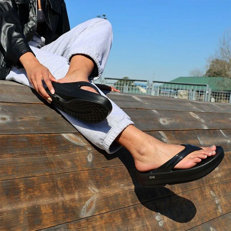 ウーフォス]ウーメガ / OOFOS（ウーフォス） | SORA(ソラ) 公式サイト