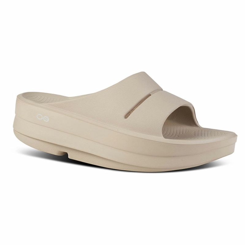 ウーフォス]ウーメガ ウーアー / OOFOS（ウーフォス） | SORA