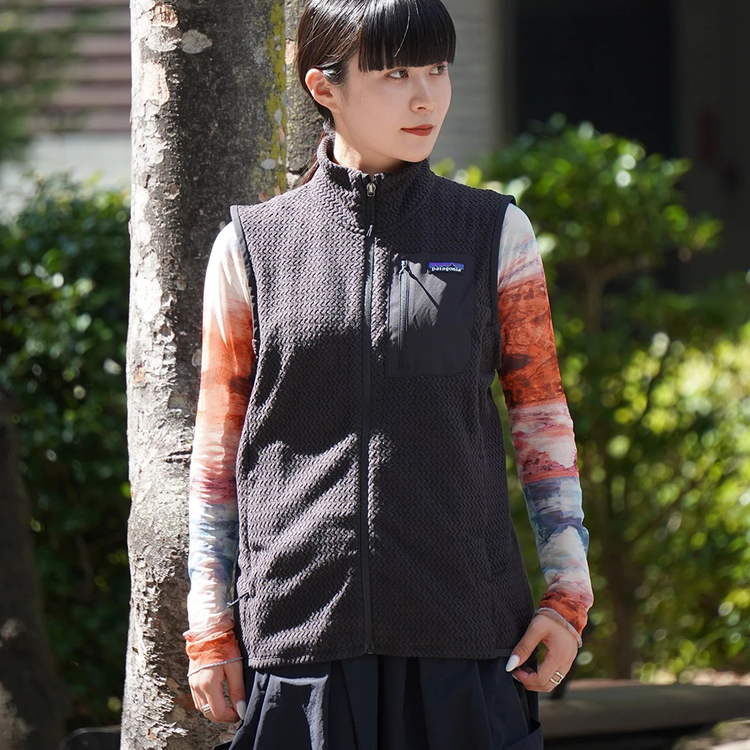 パタゴニア]ウィメンズ・R1 エア・ベスト / patagonia（パタゴニア