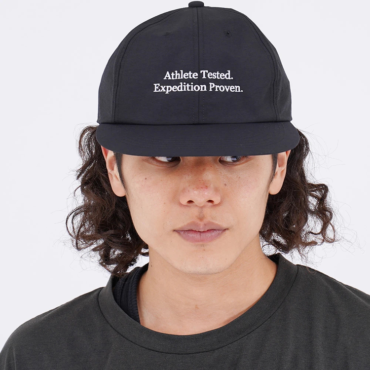 ザ・ノース・フェイス]ワードエンブロイドシックスパネルキャップ