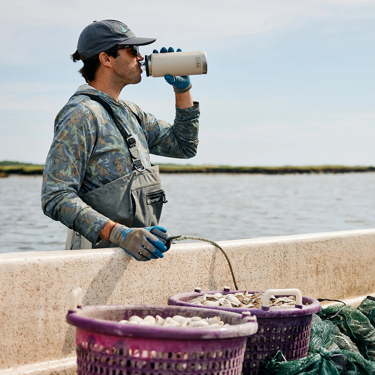イエティ]26オンスウォーターボトルウィズチャグキャップ(769ml